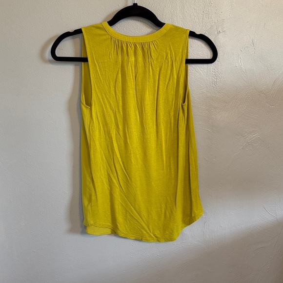 LOFT sleeveless v neck shell - Picture 3 of 4